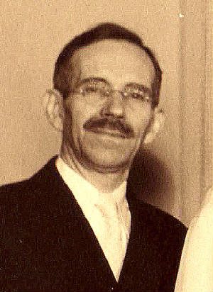 tarthurlewis1.jpg